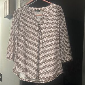 Women's Black and White Patterned Top